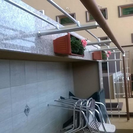 פומורי Apartamenti Zhelezovi מראה חיצוני תמונה