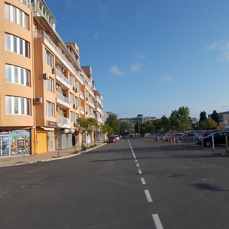 פומורי Apartamenti Zhelezovi מראה חיצוני תמונה