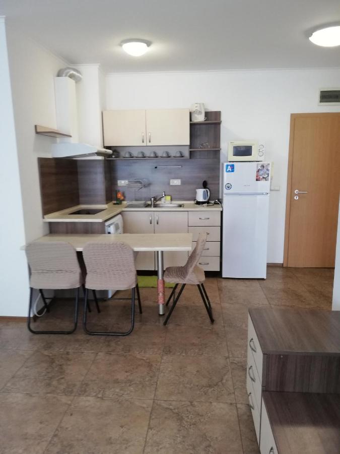 פומורי Apartamenti Zhelezovi מראה חיצוני תמונה