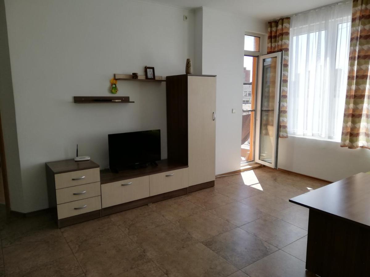 פומורי Apartamenti Zhelezovi מראה חיצוני תמונה