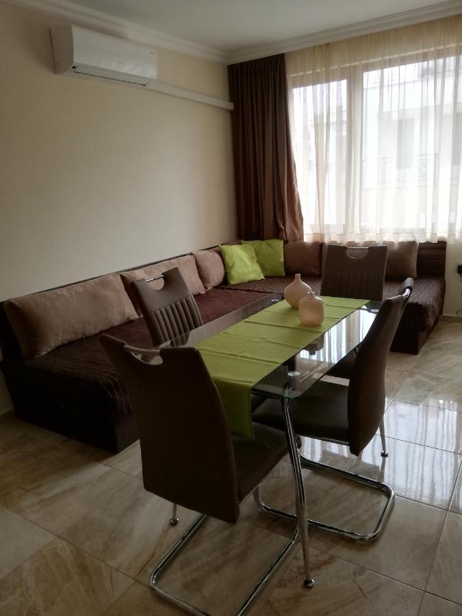 פומורי Apartamenti Zhelezovi מראה חיצוני תמונה