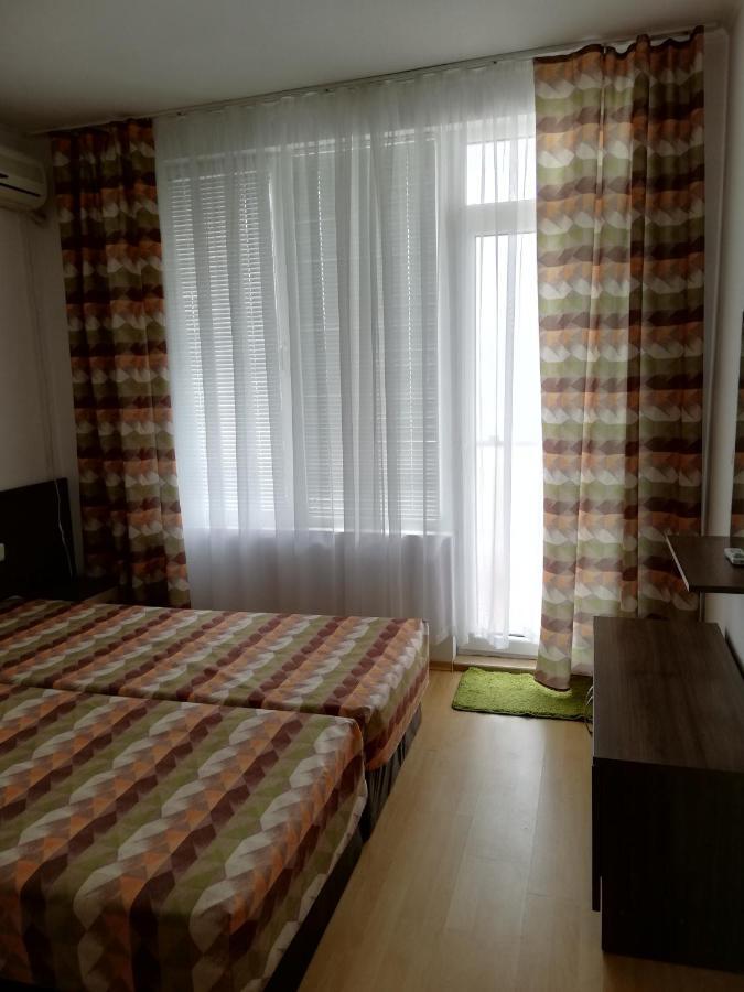 פומורי Apartamenti Zhelezovi מראה חיצוני תמונה