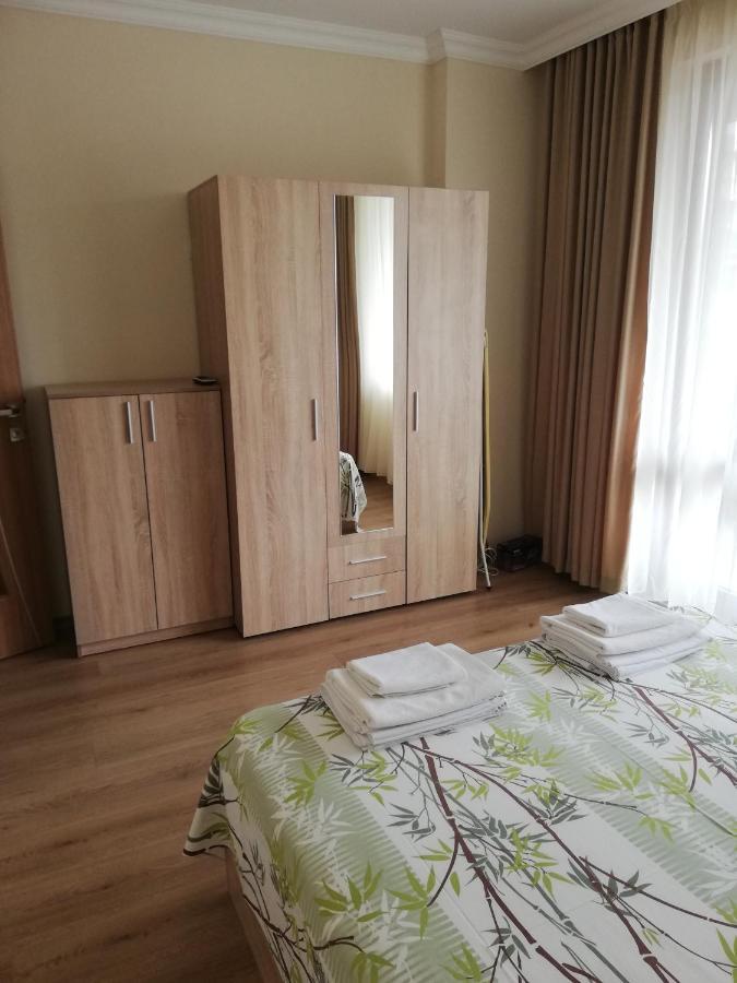 פומורי Apartamenti Zhelezovi מראה חיצוני תמונה