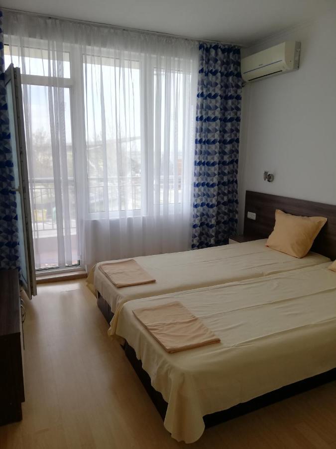 פומורי Apartamenti Zhelezovi מראה חיצוני תמונה